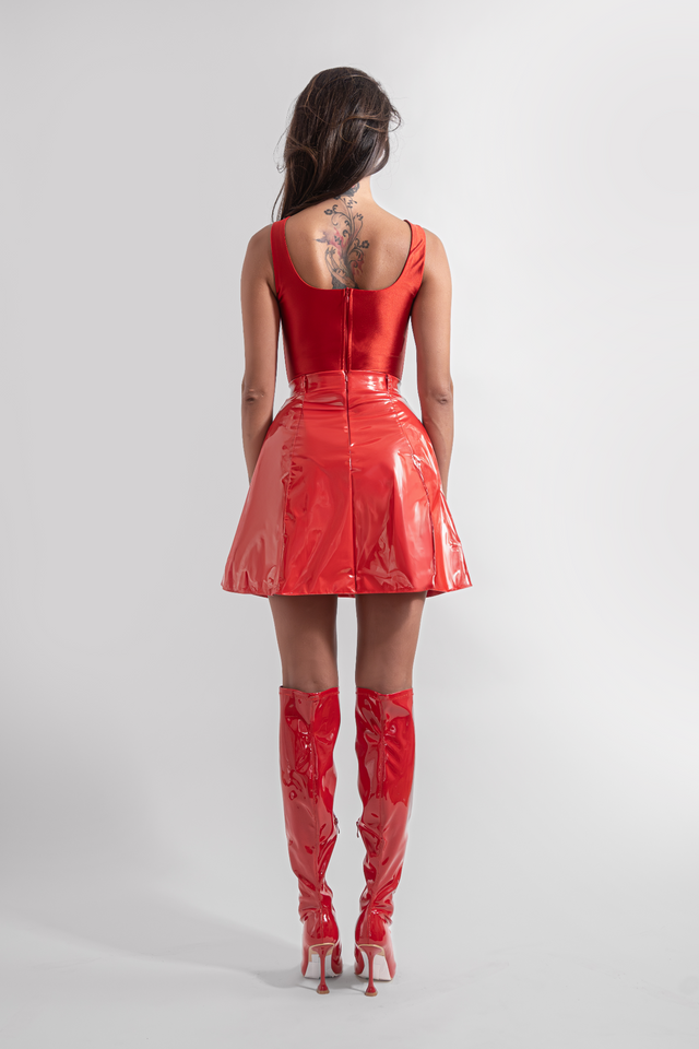 short_skirt_latex_red_back