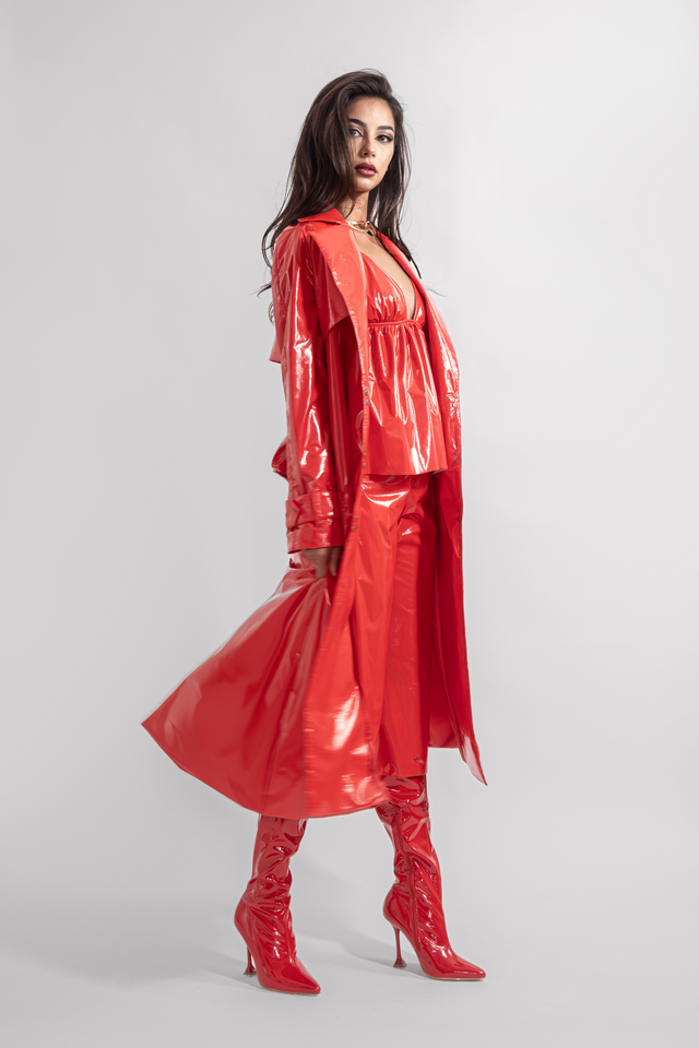 Straight Coat Latex Look - Red